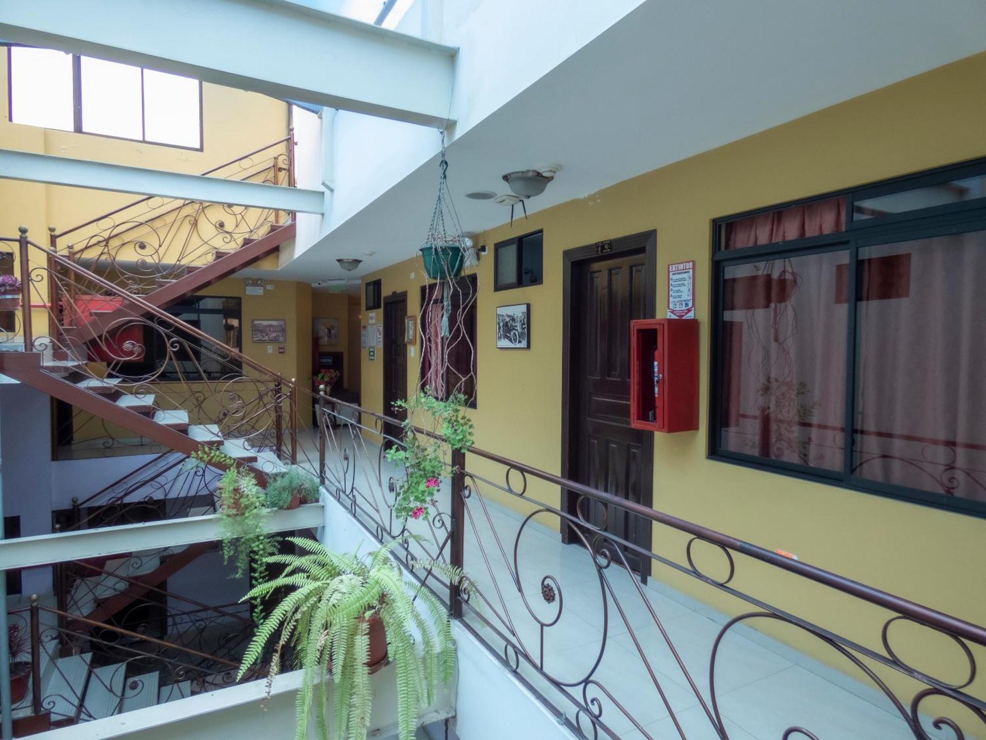 Hotel El Ejido 키토 외부 사진